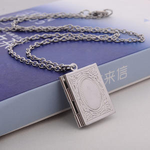 Intagliato Annata Libro Medaglione <span class=keywords><strong>Collana</strong></span> Segreto Nascondiglio Locket Della Foto Della <span class=keywords><strong>Collana</strong></span> Scatola Libro <span class=keywords><strong>di</strong></span> Foto Locket Del Pendente Della <span class=keywords><strong>Collana</strong></span> - Product Image 5