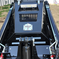 Chargeuse compacte sur chenilles, godet de 1020 mm, garde au sol de 225 mm, homologuée EPA EURO5