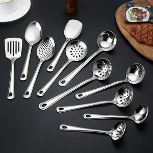 Ensemble d'ustensiles de cuisine en acier inoxydable le plus vendu, finition poli miroir, comprenant louche à soupe, louche ajourée et spatule - Product Image 1