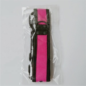 Collare da Collo Regolabile in Pelle di Grande Successo Giocattoli Sessuali BDSM per Uomini e Donne Adulti Include Set Bondage con Frusta per Giochi di Ruolo SM - Product Image 6