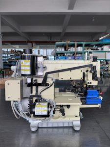 เครื่องเย็บผ้าอินเตอร์ล็อคอัตโนมัติเต็มรูปแบบ RONMACK RM-787T-356-EWT-R600 แบบมีดตัดตรงกลางทรงกระบอก - Product Image 2