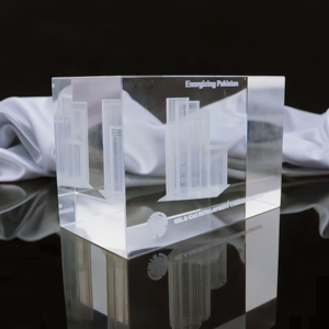 Société immobilière usine de cadeaux d'affaires bâtiment personnalisé cristal intérieur gravure laser 3d cristal gravé cadeaux cube de verre - Product Image 1
