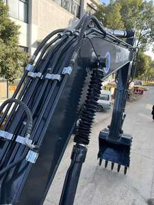 รถขุดไฮดรอลิกมือสองคุณภาพสูง Hyundai HX225HD ขนาด 22 ตัน เครื่องยนต์ 129 กิโลวัตต์ ทนทาน เหมาะสำหรับงานเหมืองและก่อสร้าง ส่งออกยอดนิยม - Product Image 6