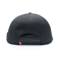 Casquette de baseball personnalisée gris chiné à 6 panneaux, avec patch en caoutchouc gaufré Sonic Welding, visière plate et découpe laser perforée