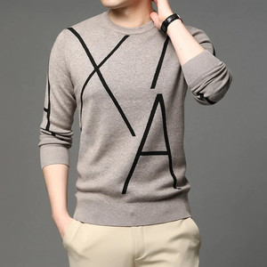 Pullover di lana griffato in maglia di moda - Product Image 3