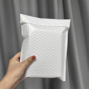 Nhà sản xuất mẫu miễn phí muti-màu sắc tùy chỉnh Poly Matte bong bóng Túi bưu phẩm phong bì chống sốc bong bóng gói bưu phẩm gửi thư Túi - Product Image 5
