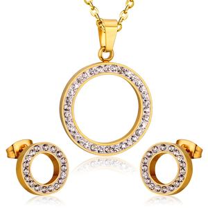 Ensemble de bijoux en acier inoxydable plaqué or avec pendentif cercle en cristal et zircon, collier et boucles d'oreilles pour femme - Vente en gros - Product Image 4