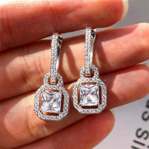 Orecchini Pendenti con Micro Pavé di Zirconi per Donne, Gioielli Eleganti e Versatili per l'Uso Quotidiano - Product Image 2
