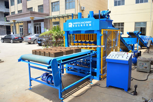 Presse électrique <span class=keywords><strong>DF5</strong></span>-10 1 brique 3 trous emboîtement sol argile boue ciment brique moule moules compressé terre bloc Machine à vendre - Product Image 2