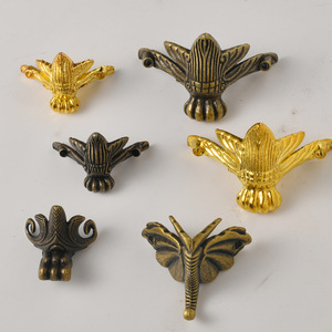 Wenzhou Platinum Link <b>Elephant</b> Trunk <b>Decorative</b> Feet Zinc Alloy Bronze Color For Bag Accessories - Product Image 1