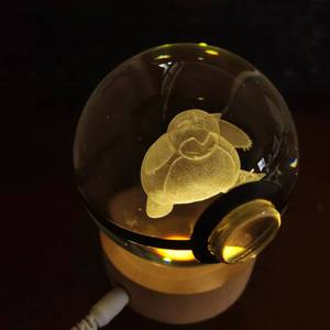 Incandescente 8cm <span class=keywords><strong>di</strong></span> cristallo 3D personaggio dei cartoni animati <span class=keywords><strong>Anime</strong></span> Poke Ball con Base in legno <span class=keywords><strong>di</strong></span> natale regali <span class=keywords><strong>di</strong></span> notte lampada regali per bambini giocattolo - Product Image 1