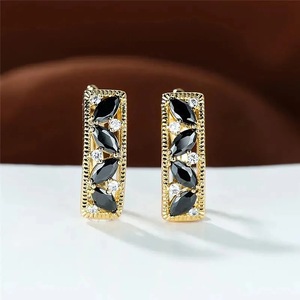 Orecchini a Forma di Occhio alla Moda per Donne, Accessori per Orecchie Semplici per Uso Quotidiano, Outfit Casual e Regalo - Product Image 4