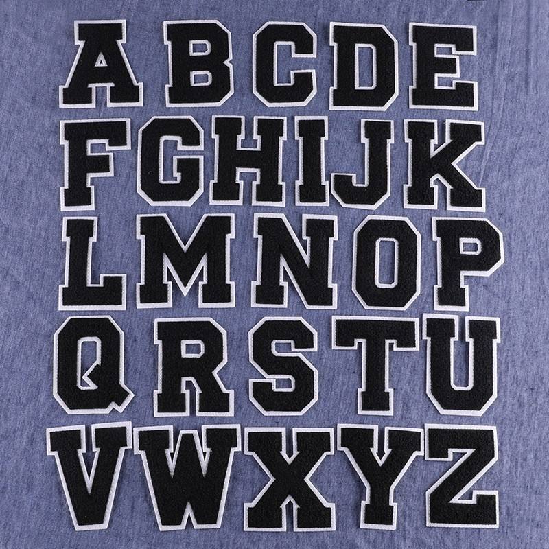 Las letras negras toman notas individualmente.