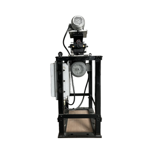 Máy mài biển và máy vỗ được sử dụng trong các nhà máy sản xuất cabin tàu để loại bỏ các vệt và rỉ sét - Product Image 3