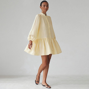 ชุดเดรสลำลองคอจีนจีบระบายสไตล์วินเทจระบายอากาศได้ดีสำหรับใส่ทุกวัน ชุดมินิเดรสสีเหลืองสำหรับผู้หญิง - Product Image 3