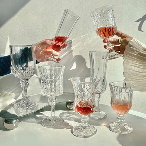 Vintage calici a calice <span class=keywords><strong>Retro</strong></span> goffrato <span class=keywords><strong>Set</strong></span> di bicchieri da vino trasparente per succo di Gin Cocktail drink Champagne - Product Image 1