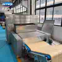 Ligne de production multifonctionnelle contrôlée par PLC pour la fabrication de biscuits, machine à fabriquer des biscuits mous