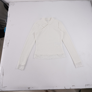 Haut en tricot à col montant pour femme, style chinois, avec boutons à nœuds, manches longues et bordure en dentelle, coupe ajustée, chemisier court uni à superposer - Product Image 2