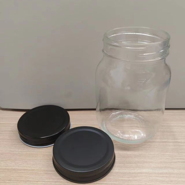 Wholesale  Round Square   16 oz  Mason 480 ml Empty Glass Jam Jars with Black  Lid Storage Pickles Jar  Hot Sauce Jam Container