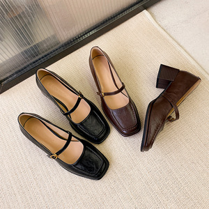 <span class=keywords><strong>Scarpe</strong></span> Mary Jane <span class=keywords><strong>Eleganti</strong></span> Primaverili con Punta Quadrata, <span class=keywords><strong>Tacco</strong></span> <span class=keywords><strong>Basso</strong></span> e Spesso, Cinturino Singolo, in Vera Pelle e PU per Donna - Product Image 2