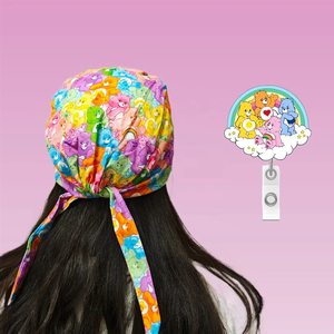 Nuovi Berretti Chirurgici Unisex con Design Cartoon Kitty, Fodera in Raso e Set di Porta Badge Abbinati - Product Image 1