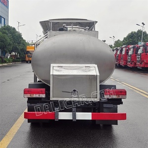 Dongfeng 4X2 <strong>Mini</strong> <strong>Milk</strong> <strong>Tanker</strong> <strong>Truck</strong> Small 2m&sup3; <strong>Milk</strong> Loading <strong>Truck</strong> 2000L <strong>Milk</strong> Transportation <strong>Truck</strong> for Sale - Product Image 5