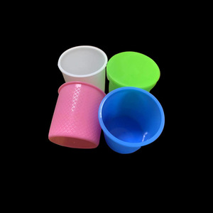 Vasos de plástico de cuatro colores Kehua de 20 ml con tapas para medicamentos orales - Product Image 2