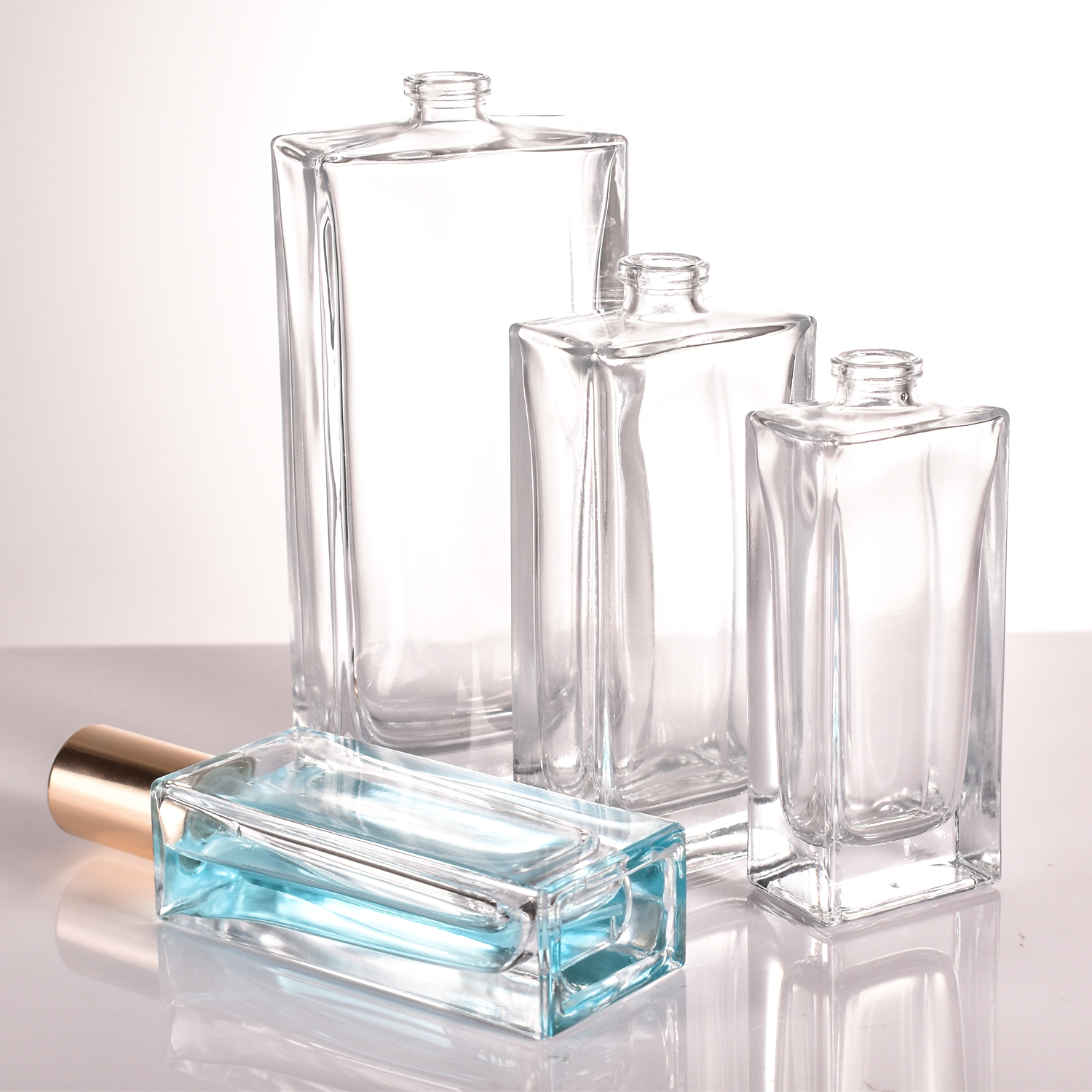 耐久性と汎用性に優れた、グローバルビジネスバイヤー向けの透明な