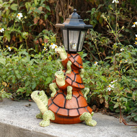Gestapelte Schildkröten Gartenfigur mit Solar-Laterne Harz-Schildkrötenfigur für Außendekoration
