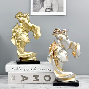 Resina nordica di lusso leggera, artigianato Dear <span class=keywords><strong>Lover</strong></span> Kiss <span class=keywords><strong>figurine</strong></span> per la decorazione domestica/