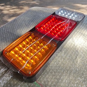 Feu arrière LED 24V pour camion, super lumineux, étanche, avec clignotant et feu de recul pour remorque et poids lourd - Product Image 2