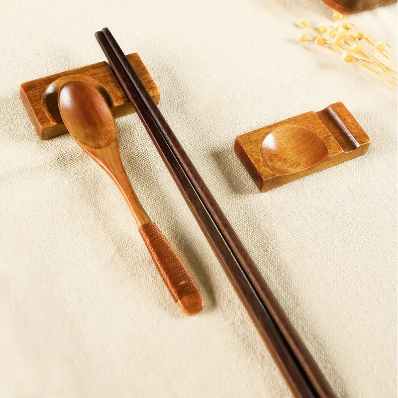 Fashion OEM Eco-friendly Japanese Style Solid Wood Chopsticks Rest Rack Chopsticks Spoon Holder