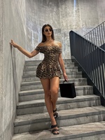 Robe Mini Léopard Moulante à Volants et Épaules Dénudées pour Soirées en Club – Nouvelle Collection Tendance pour Femmes