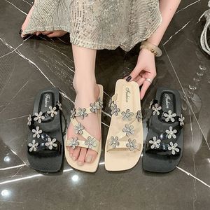 Nouveau design explosif pour sandales pour femmes en été et automne 2025, pantoufles en strass - Product Image 4