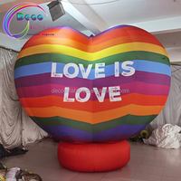 Ballon gonflable en forme de cœur arc-en-ciel pour la décoration d'événements commerciaux, de fêtes et de spectacles
