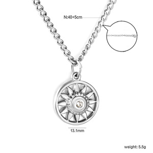 Collar con Colgante Redondo en Forma de Sol, Chapado en Oro de 18k, Acero Inoxidable, Joyería de Moda, Uso Diario, Regalo - Product Image 5