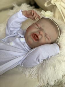 دمية طفلة تولد من جديد قابلة للتخصيص من والدورف ، أخلاق منفوشة بيننا انضم إلى حامل تيفا ، دمى عصرية تولد من جديد - Product Image 4