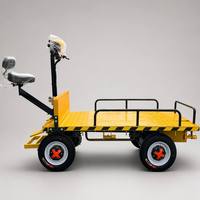 Chariot à plateforme électrique robuste à 4 moteurs avec siège, panneau avant et attelage de remorquage OEM pour la logistique aéroportuaire et les outils de manutention de marchandises