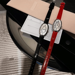 Collection de montres délicates pour femmes avec boîtier argenté, bordure en cristal et bracelet en cuir brillant noir ou rouge Longinesing - Product Image 4