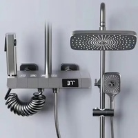 Ensemble de pommeau de douche à sortie d'eau 4 modes Mélangeur de pluie de luxe Système noir Ensemble de douche thermostatique à clé de piano