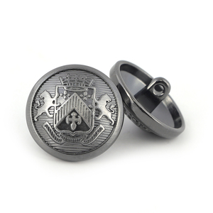 Bán Buôn Thân Thiện Với Môi Màu Đen Vòng Dome May Nút Biểu Tượng Tùy Chỉnh Blazer Khắc Brass Vàng Kim Loại Chân Mạ Kỹ Thuật - Product Image 6