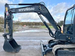 Nueva excavadora sobre orugas HX60pro de 6 toneladas con motor Yanmar Rexroth hidráulico y bomba Excavadora Hyundai que incluye piezas de repuesto - Product Image 3
