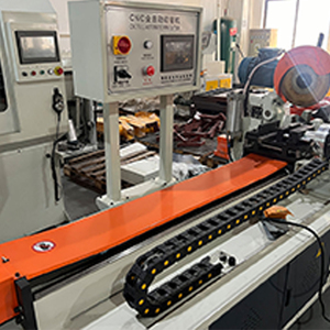 Machine de dé<span class=keywords><strong>coupe</strong></span> de tuyaux automatique produite en série en usine peut couper les deux tuyaux ronds carrés en aluminium composants d'engrenage disponibles à la vente - Product Image 3