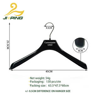 Cabides de Plástico Pretos Personalizados com Logotipo para Atacado |   Acabamento Brilhante Antiderrapante Moldado por Injeção para Roupas Formais e Boutiques de Varejo - Product Image 2