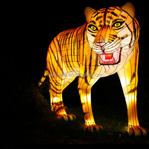 Usine personnalisé chinois tigre lanternes vacances éclairage Led soie lanternes mouche tigres <span class=keywords><strong>lanterne</strong></span> à vendre - Product Image 4