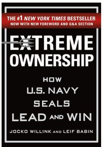 Livre d'affaires le plus vendu : Extreme Ownership – Comment les SEALs de la marine américaine commandent et gagnent : Leadership et discipline, disponible à la vente - Product Image 2