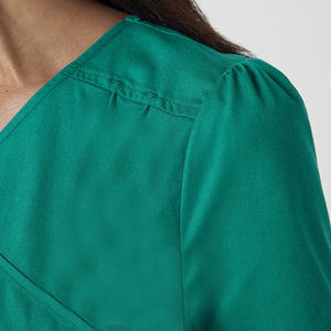 Uniformes Médicos de Hospital, Conjuntos de Uniformes Quirúrgicos Tejidos Ecológicos de Talla Grande y Alta Absorción - Product Image 5