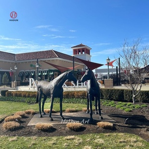 Sculpture <span class=keywords><strong>de</strong></span> cheval et <span class=keywords><strong>de</strong></span> poulain en bronze, statue <span class=keywords><strong>de</strong></span> cheval en bronze coulé, décoration <span class=keywords><strong>de</strong></span> jardin, <span class=keywords><strong>de</strong></span> place publique et <span class=keywords><strong>de</strong></span> <span class=keywords><strong>paysage</strong></span> extérieur - Product Image 3