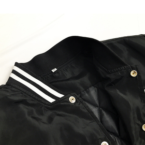 Chaqueta bomber de béisbol bordada satén personalizada para hombre servicio OEM - Product Image 4
