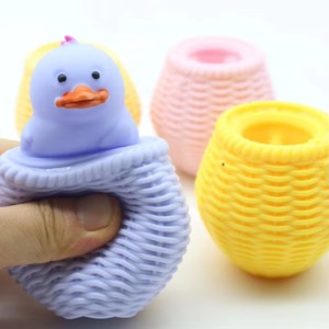 Jouets anti-stress pour enfants et adultes : jouets à presser, jouets sensoriels, jouets en forme de cage, balles douces en forme d'animaux - Product Image 6